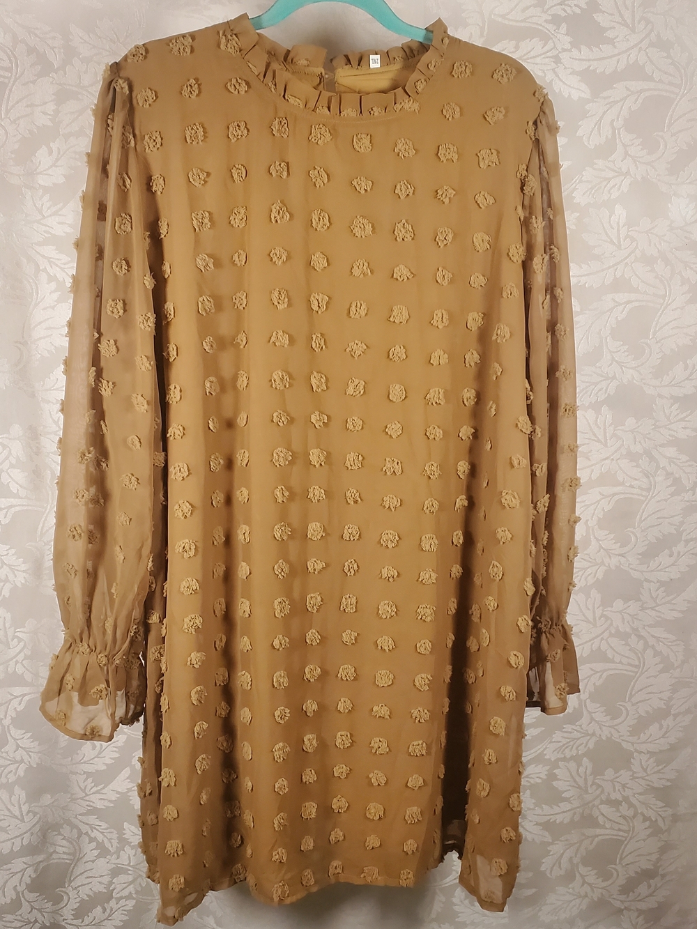 NWOT Womens Swiss Dot Textured Long Sleeve Dress W/Ruffle Details